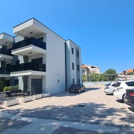 Apartment Marta Orebic Exterior photo